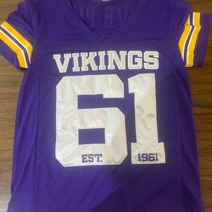 Vikings shirt from PINK Size Small